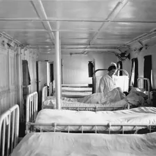 14-0066-004 14-0066-004 Ward, USS Mercy (AH-4). [hospital ship]. related to Rent Hospital Bed: A Convenient Solution for Home Care