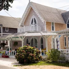a large house with a large front yard related to Discovering the Charm of St. Francisville Bed and Breakfasts