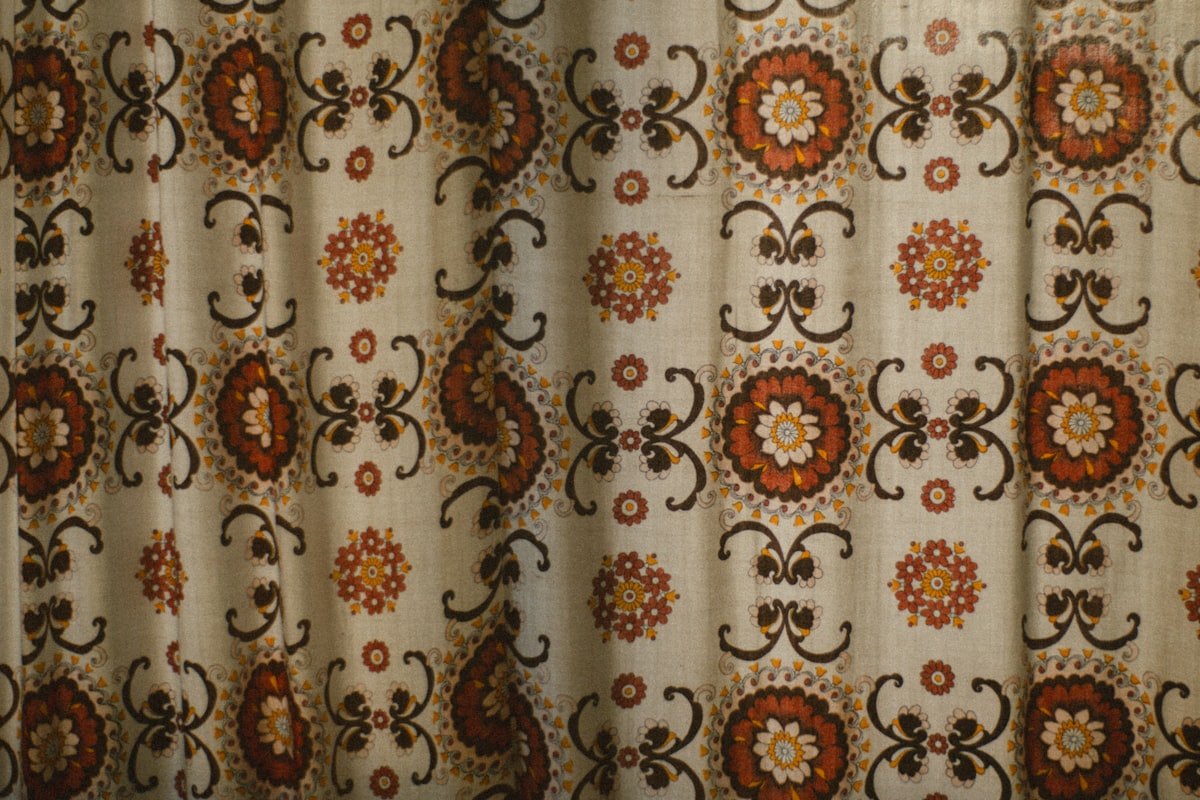 A pattern straight out of the 1970s. related to Elegant WINDOW VALANCE PATTERNS to Elevate Your Home Decor