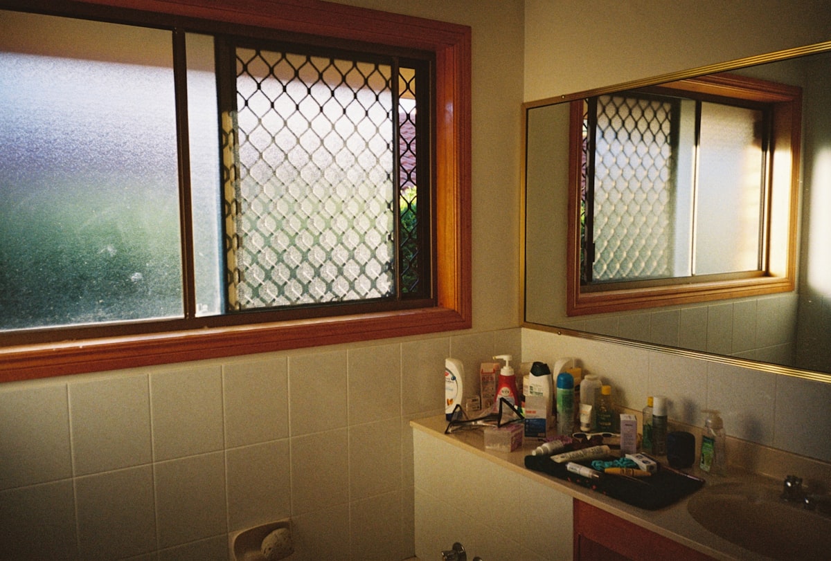 a suburban bathroom related to Bathroom Window Valance