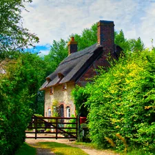A tucked away cottage in Oxfordshire related to Enhancing Your Home with Cottage Style Valances