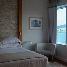 Bedroom hotel Bellevue related to Experience Unbeatable Homeware Shopping at Bed Bath & Beyond Bellevue