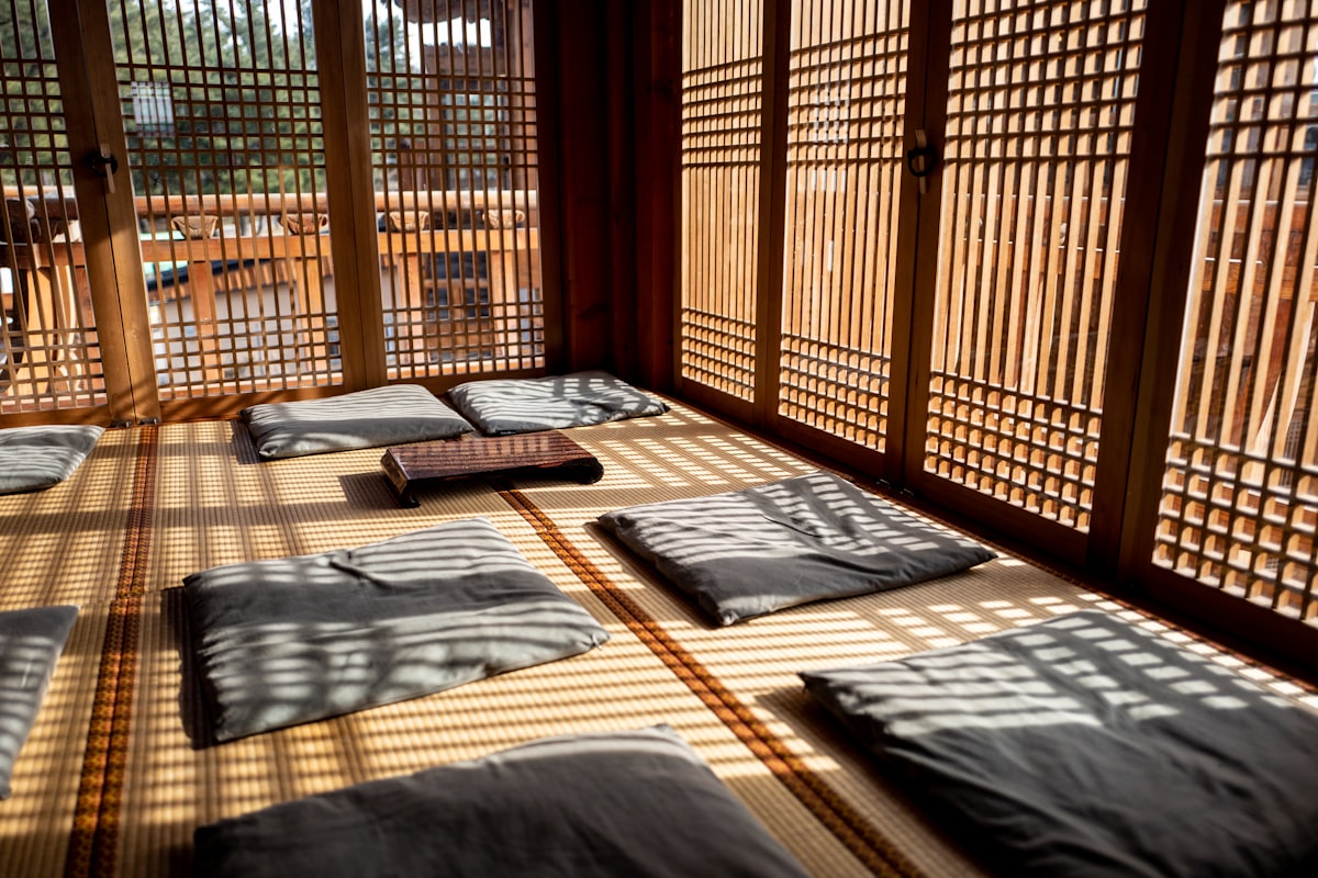 black and white bed linen related to Your Ultimate Guide to Futon Beds For Sale