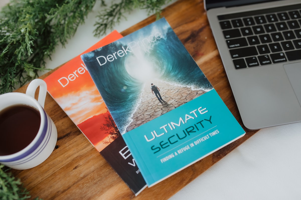Covering a comprehensive range of Bible teaching topics, Derek Prince books are easy-to-read and absorb. Equip your faith and transform your world with a book to match your interest and needs. Featured title: Ultimate Security (New Zealand cover design) https://www.derekprince.com/books/ultimate-security related to The Ultimate Guide to Platform Canopy Beds