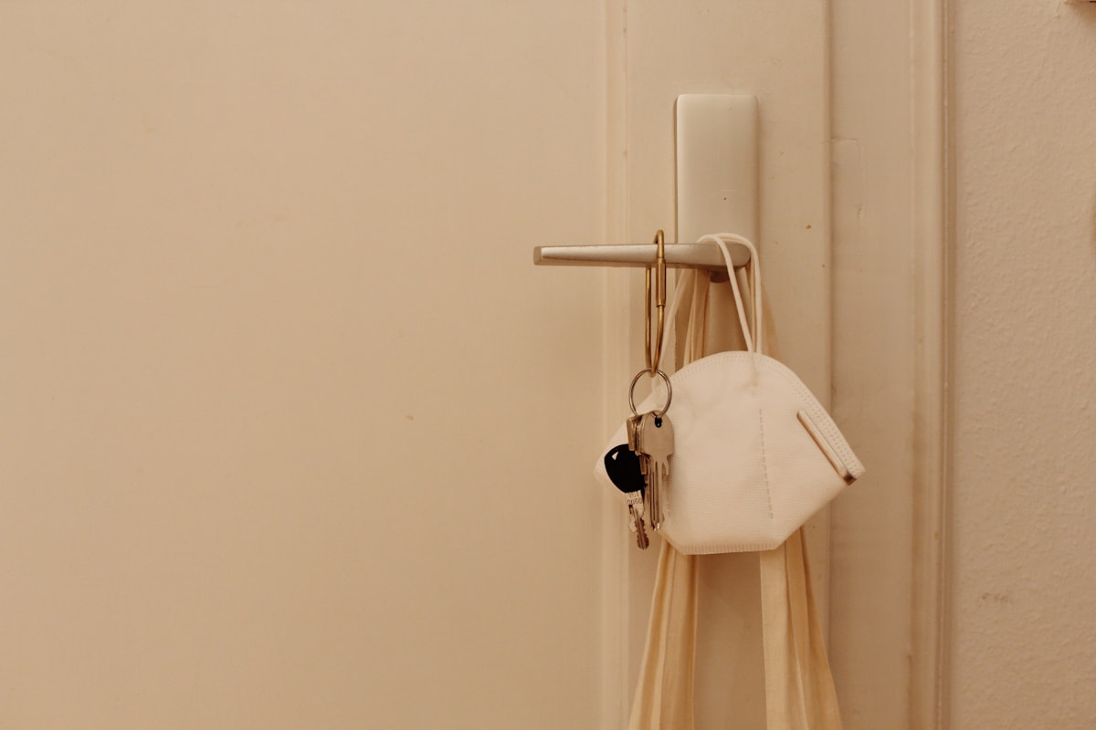 door hanging related to Enhance Your Entryway With a Stylish Key Holder