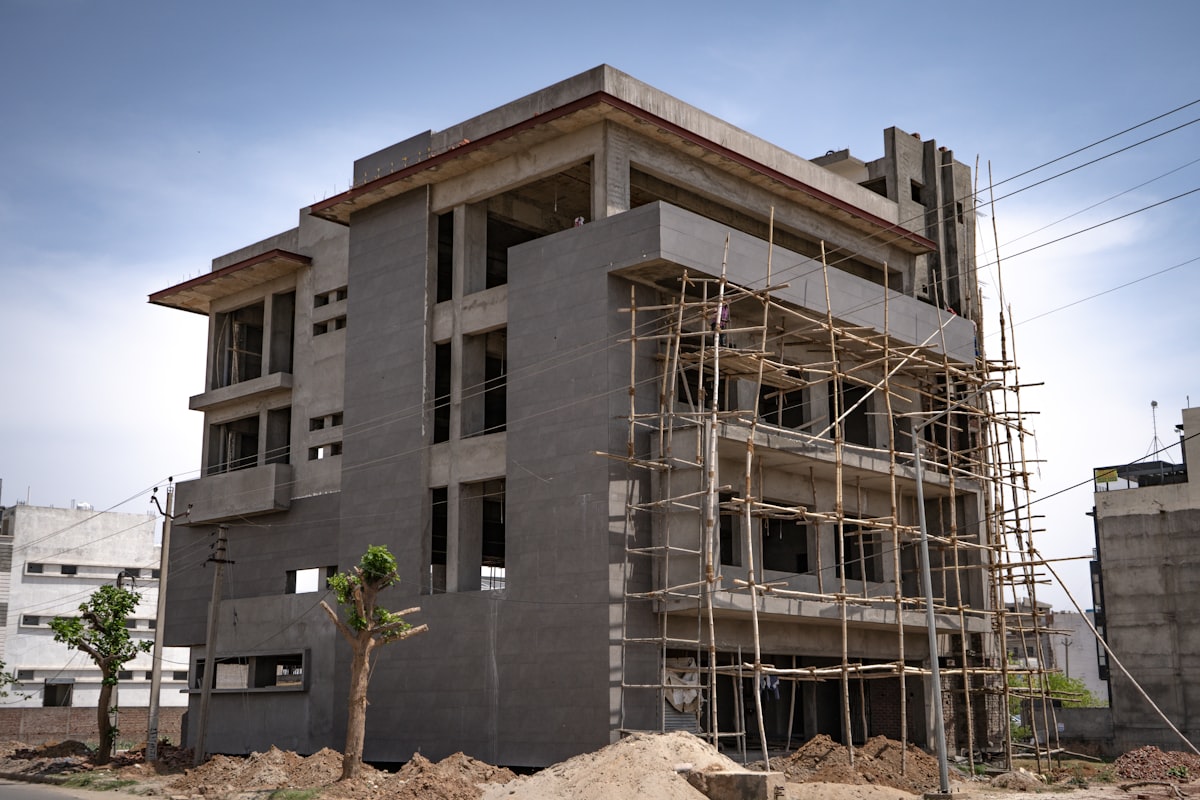 Hire us for Real Estate Photography and Videos work - 
hopersstudio@gmail.com
+91 9501996633 related to Building a Valance: A Comprehensive Guide