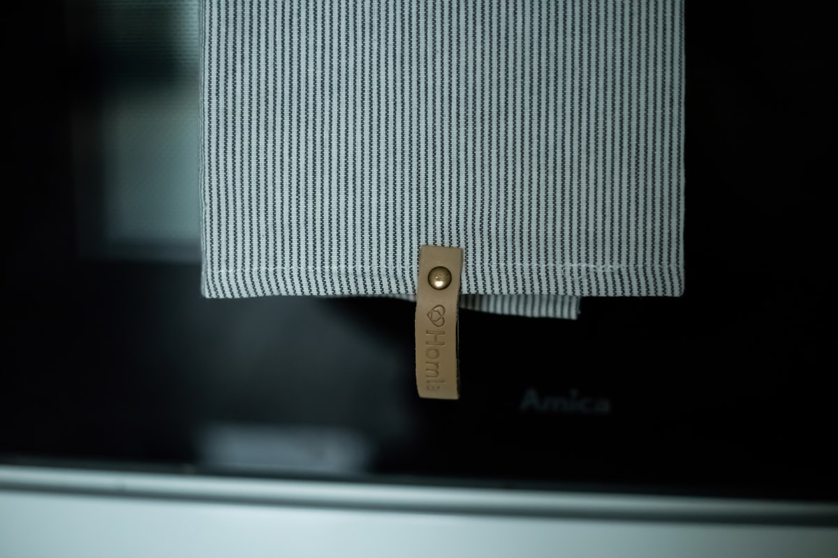 Kitchen related to Striped Kitchen Valance: Elevate Your Home Decor