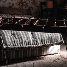 Let’s play related to Sleep in Style: Top Full Size Bed Frame Picks