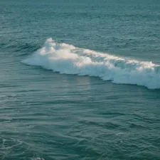 Lonely wave. related to Mastering the Bed Head Look: Makin' Waves with Effortless Style