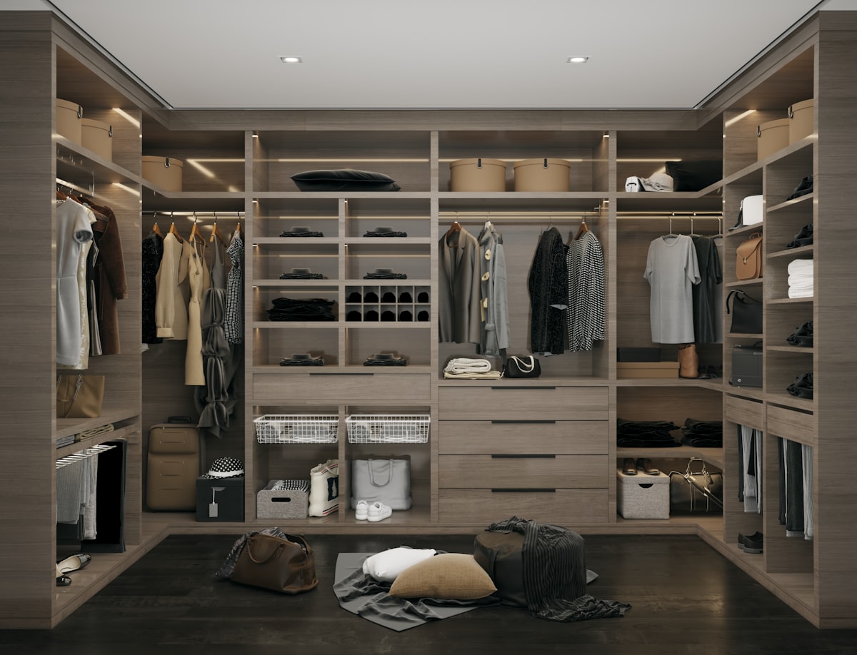 Modeling:3dsmax 2022
Render motor :vray 5 
Pstpro: photoshop related to Sleek Organizing Solutions