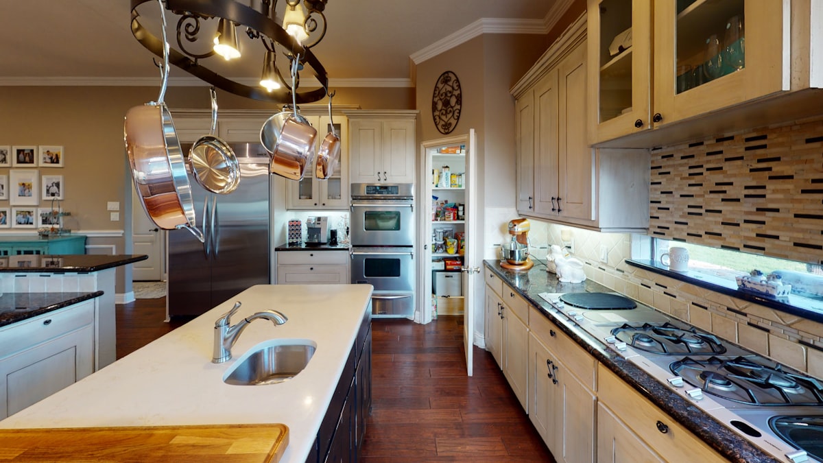 Modern Kitchen related to Kitchen Valances: Style & Function