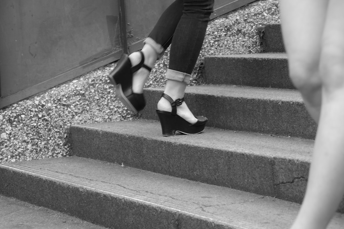 Monochrome  leg related to Sew Chic: A Step-by-Step Guide to Crafting a Homemade Swag Valence