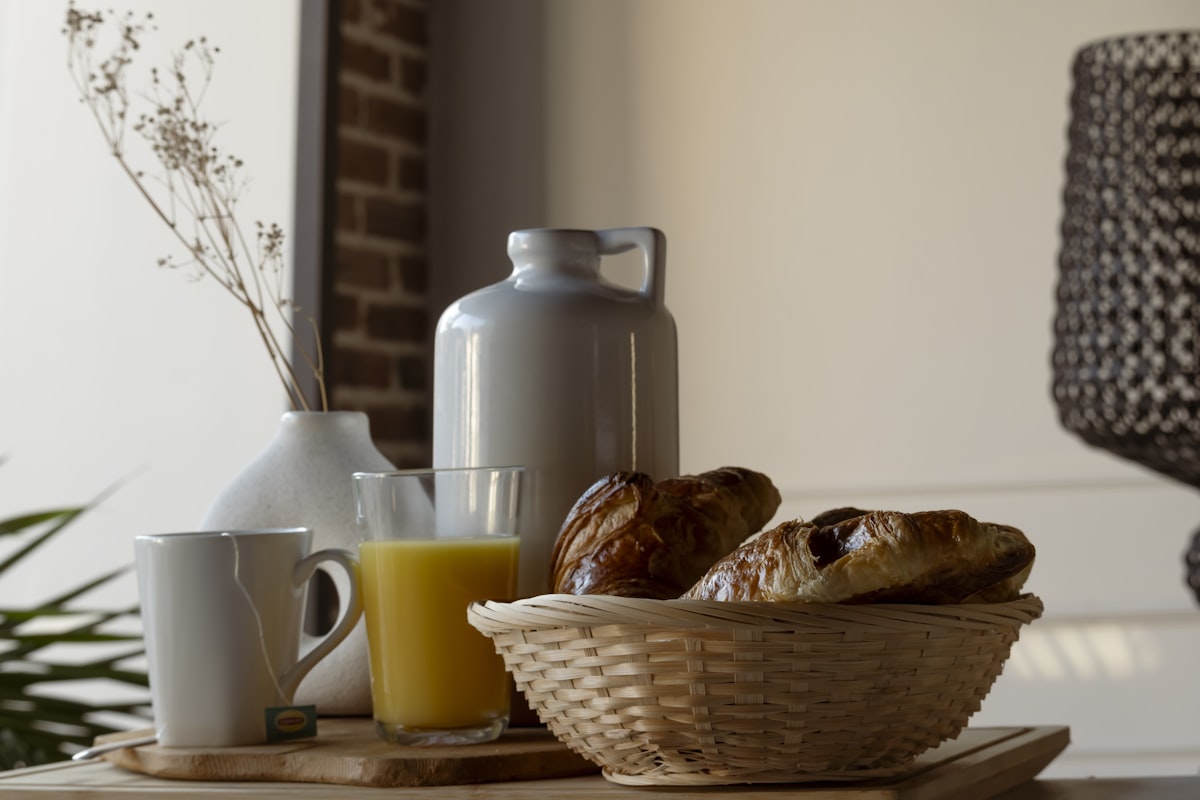 Petit déjeuner parfait related to Ballaine House Bed and Breakfast: A Hidden Gem of Comfort and Charm