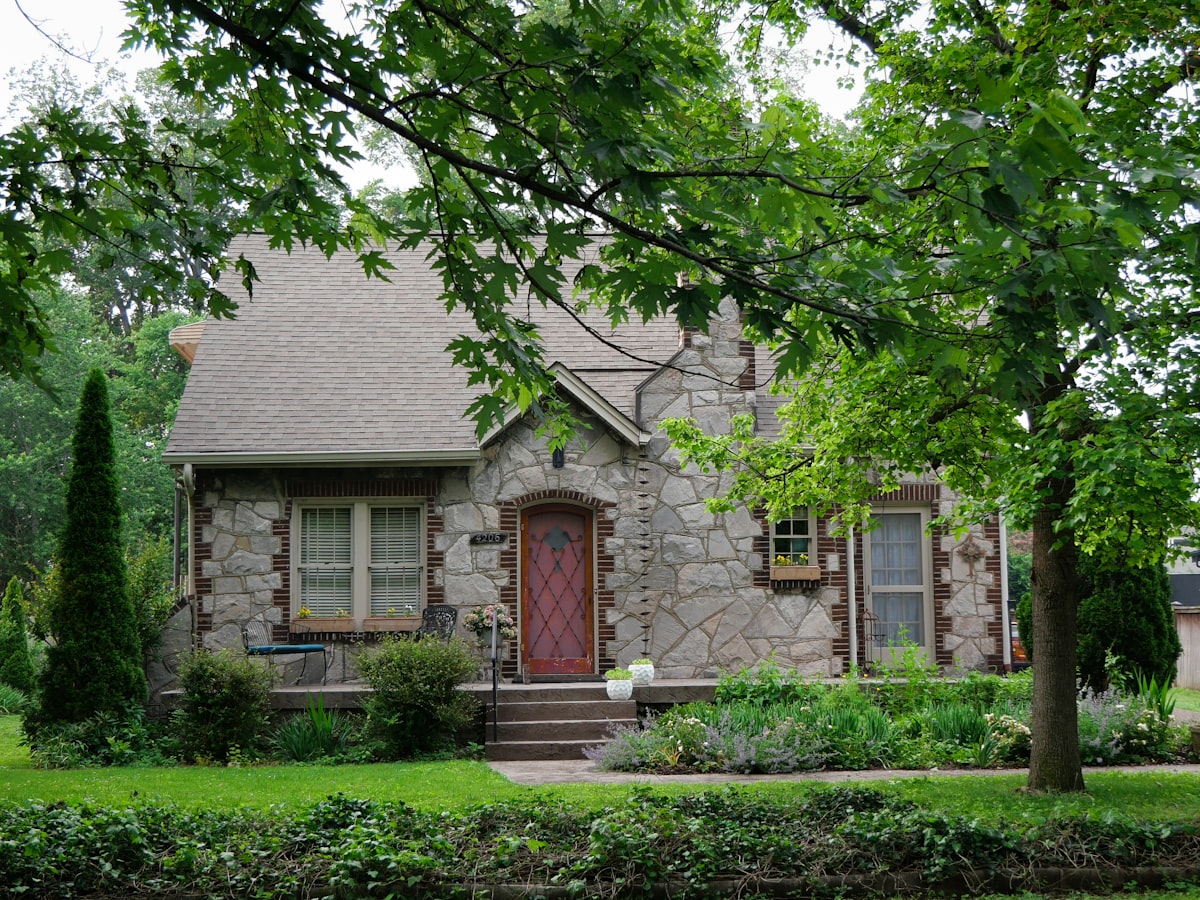 Quaint cottage in Sylvan Park, Nashville related to Discover the Charm of Nashville, TN: Top Bed and Breakfasts for a Cozy Getaway