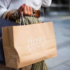 Shopping bag related to Discover the Best Shopping Experience in Kissimmee