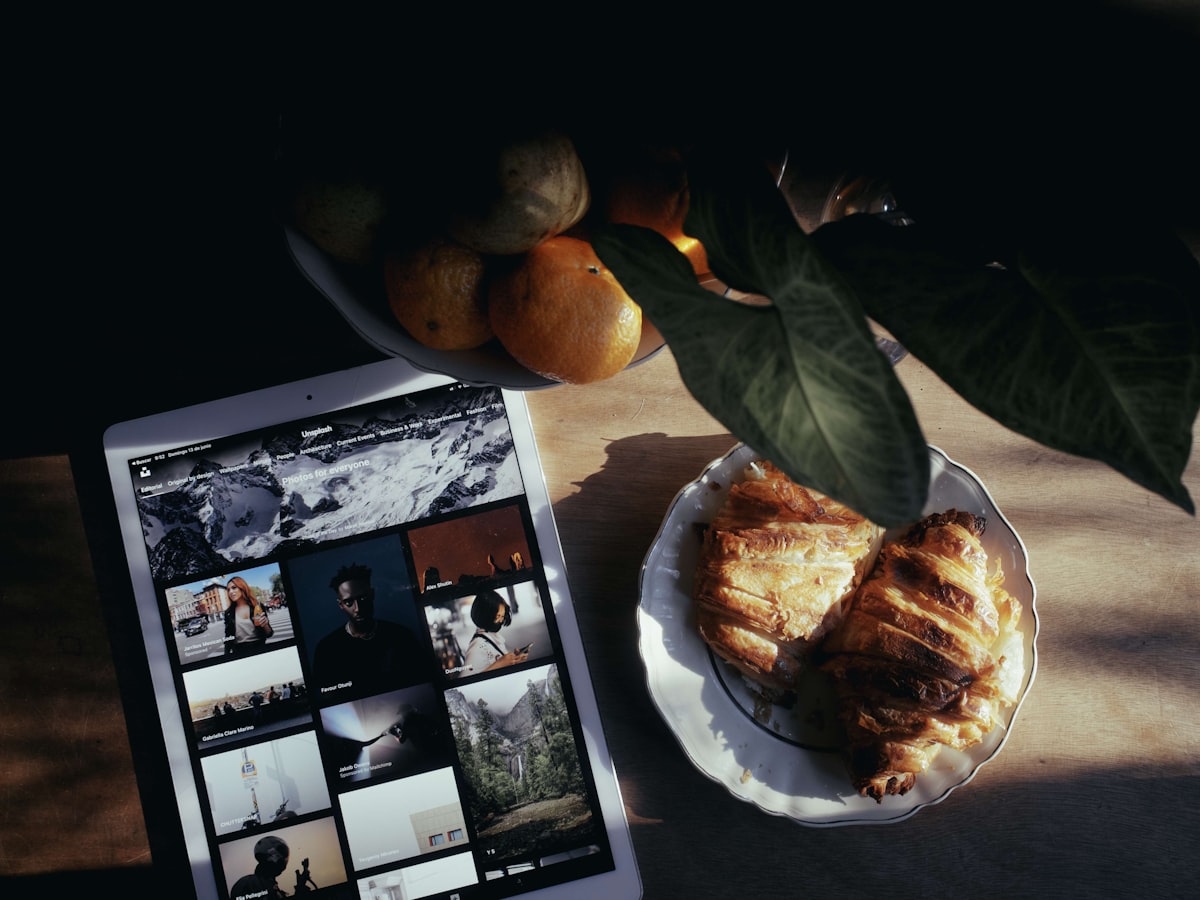 sliced bread on white ceramic plate related to Sleep Soundly, Explore Thouroughly: The Rise of the Bed and Breakfast App