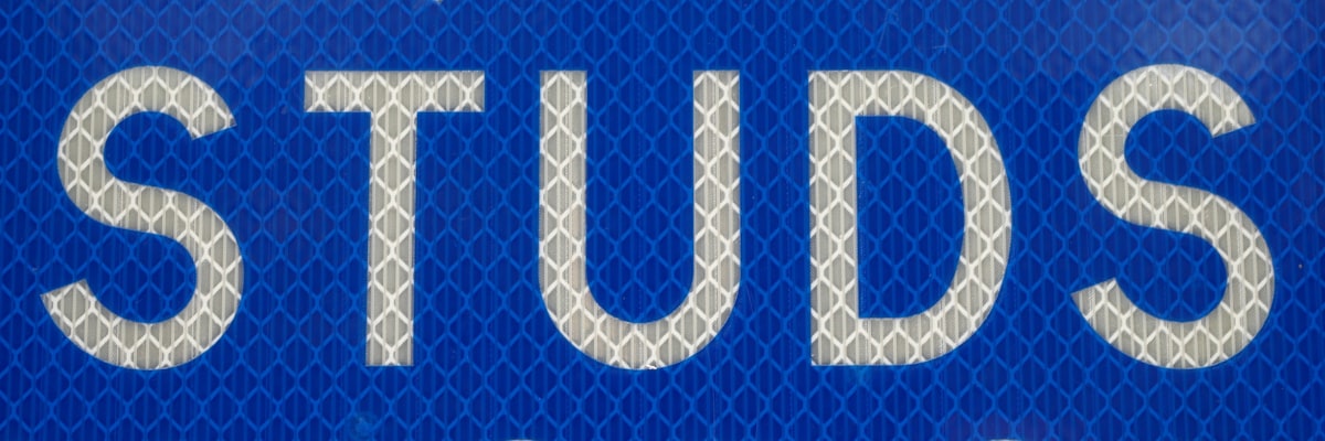 Strategic In-camera cropping of a park sign. related to Sweet Dreams with Beds N Stuff
