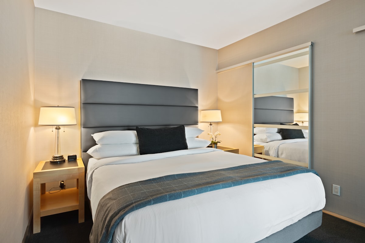 white and blue bed linen related to Ultimate Guide to Rooms to Go Queen Beds