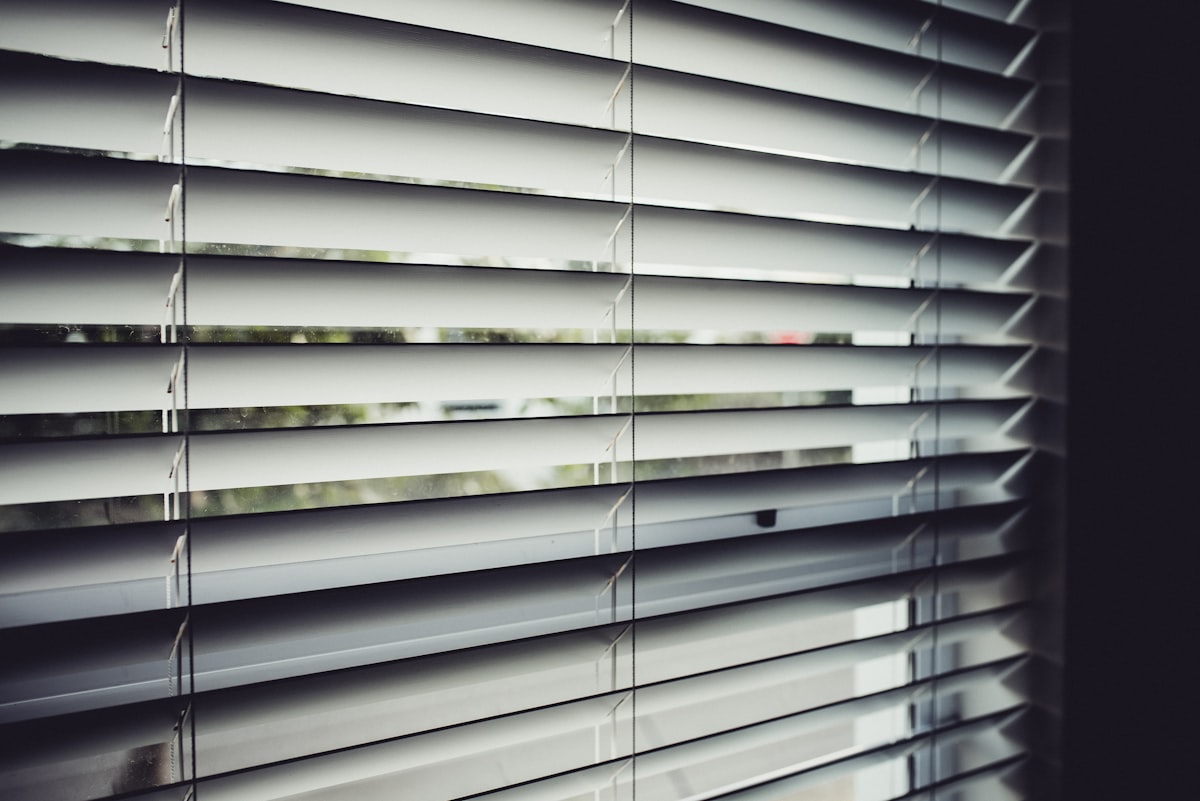 Window Blinds related to Affordable Window Treatments: Cheap Valance Curtains